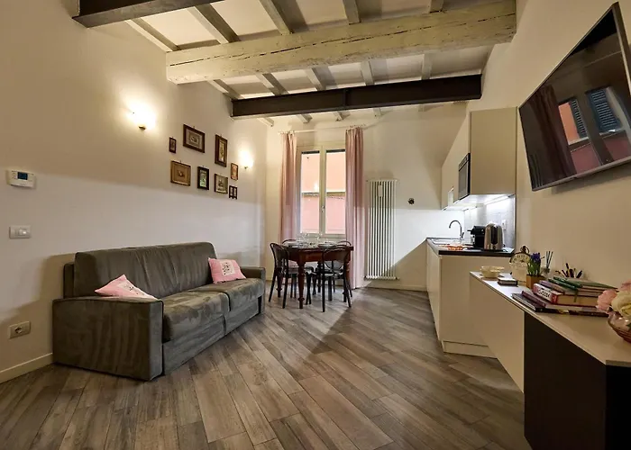 La Torre Lunga -Smart Working- 150 M Dalle-From Due Torri-Two Towers